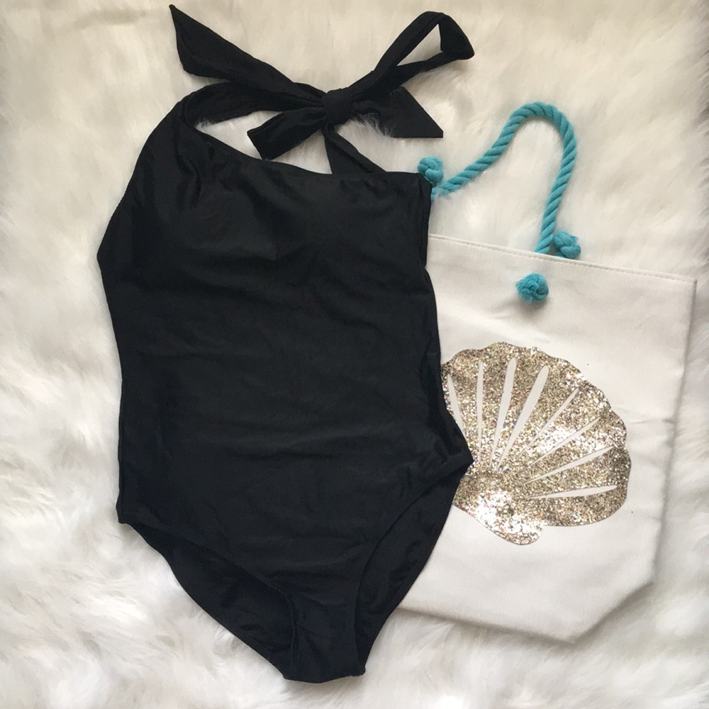 Pat Pat Black One Shoulder One Piece Bathing Suit